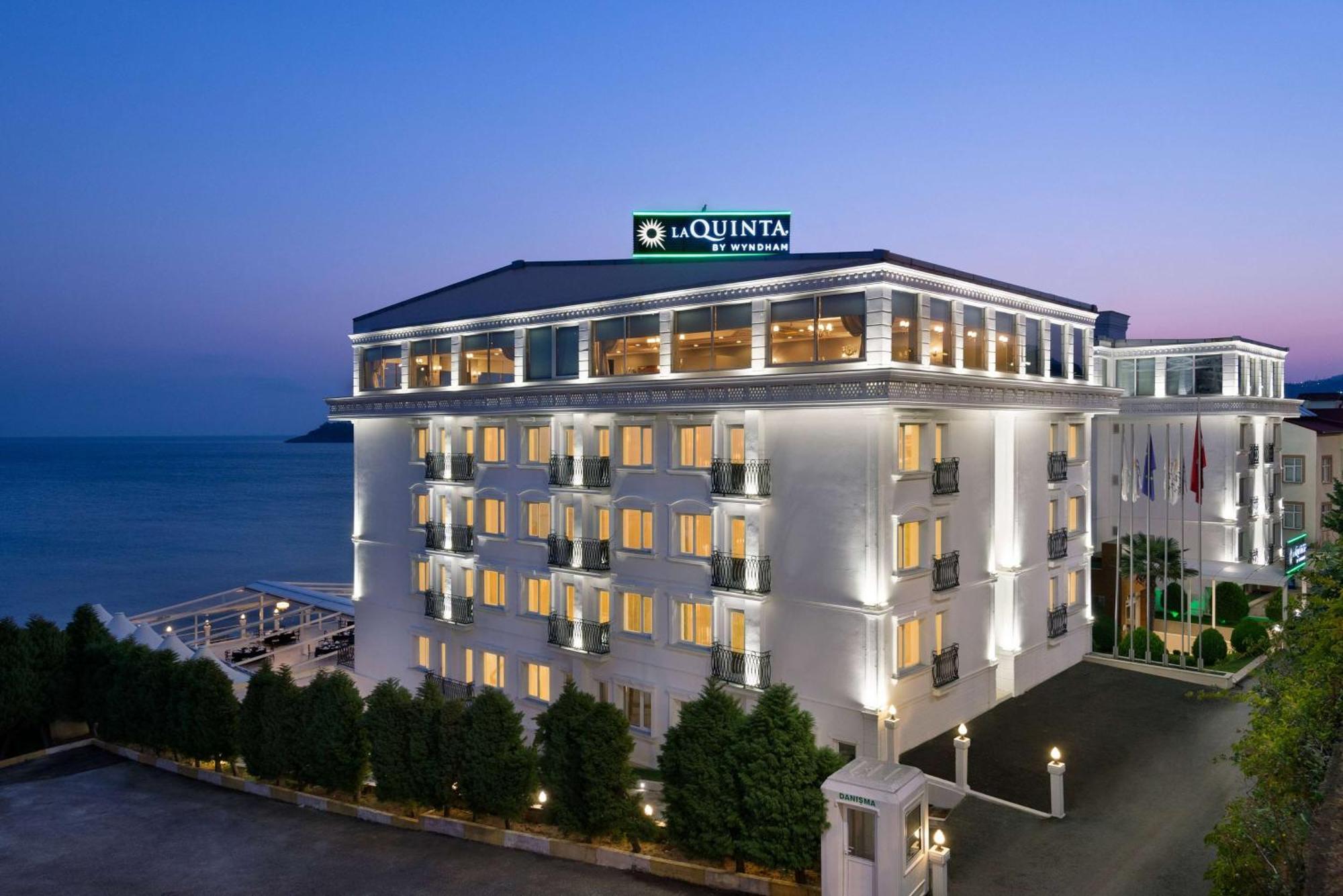 La Quinta By Wyndham Giresun Hotel Exterior photo